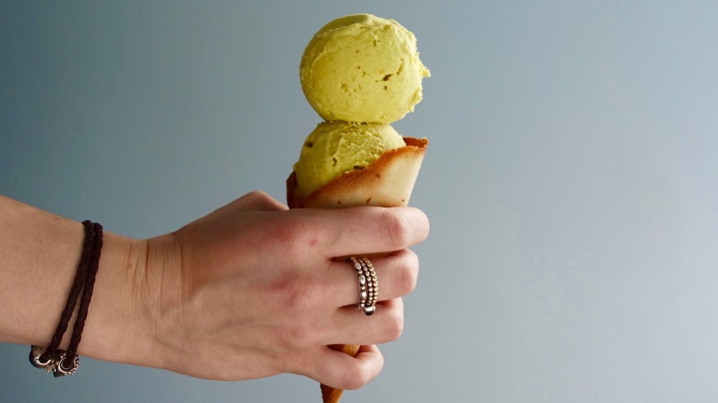 Orange Turmeric Chai Ice Cream&nbsp;(vegan)